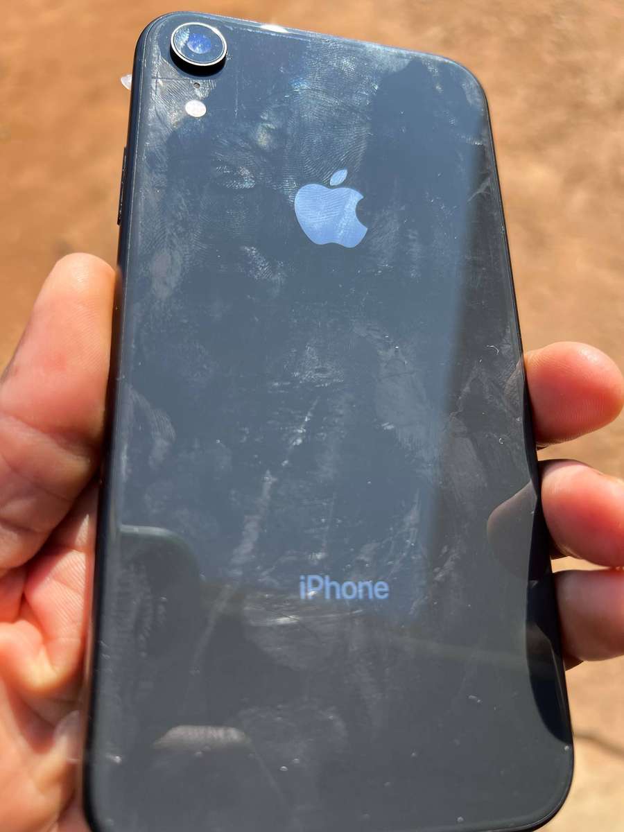 IPHONE XR 64GB BLACK