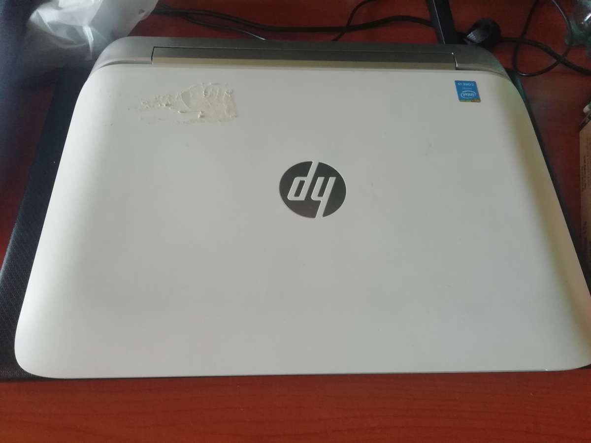 HP Notebook Core i3 Beats audio