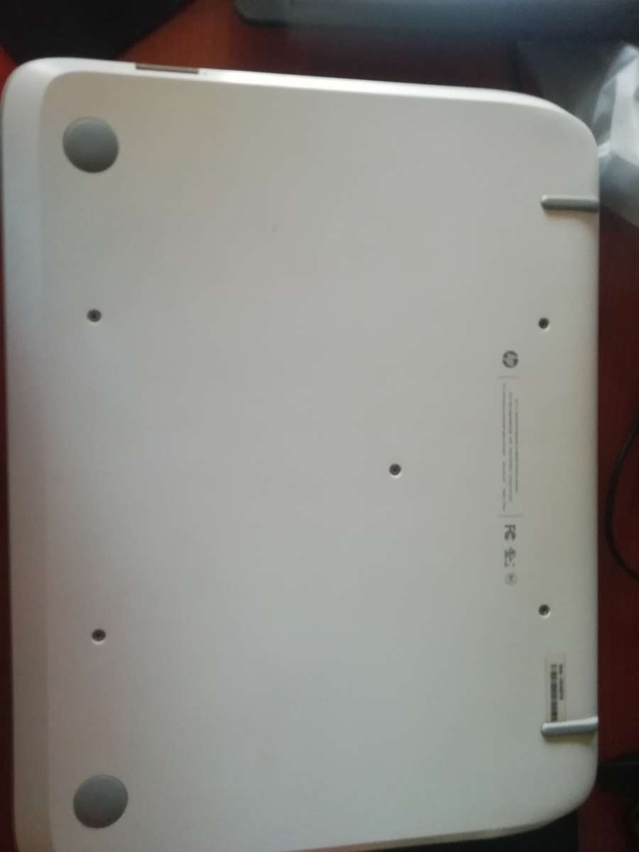 HP Notebook Core i3 Beats audio