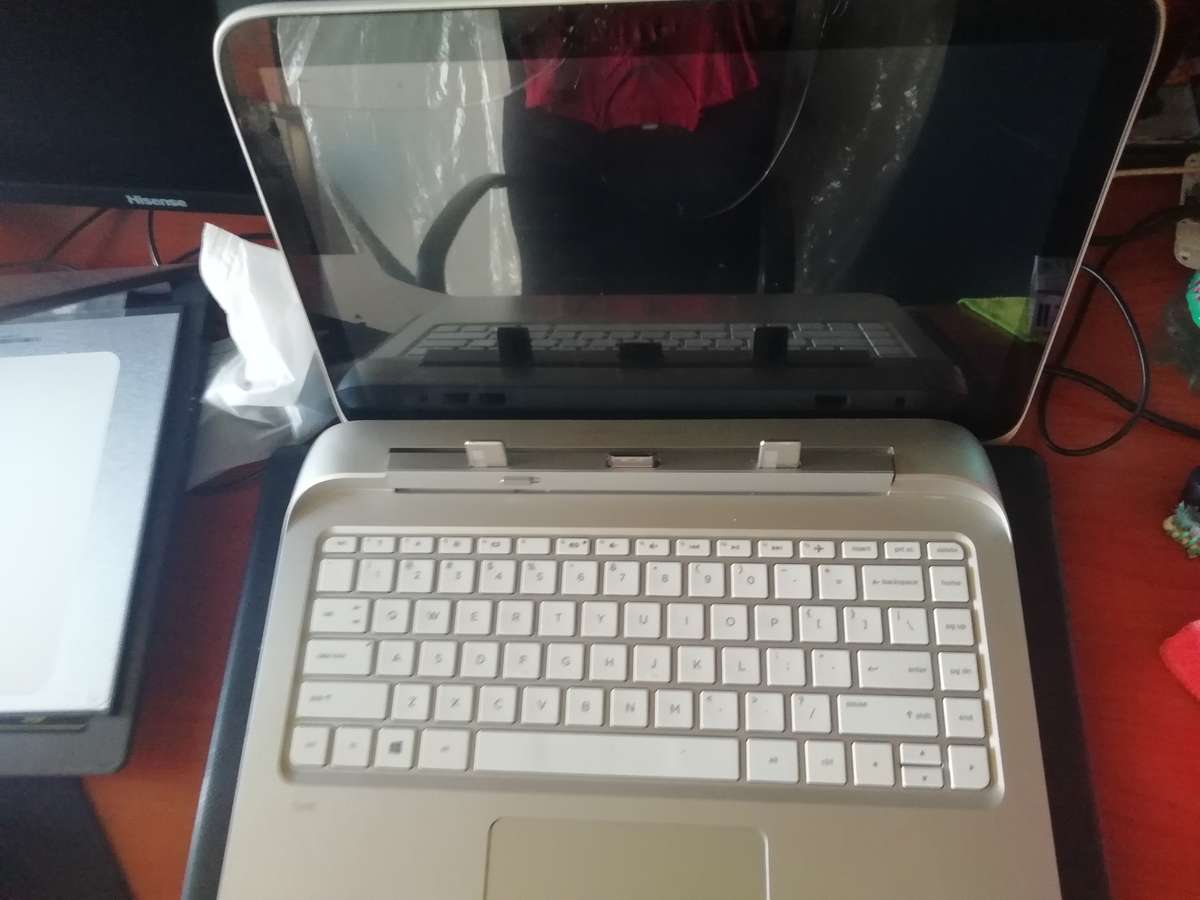 HP Notebook Core i3 Beats audio