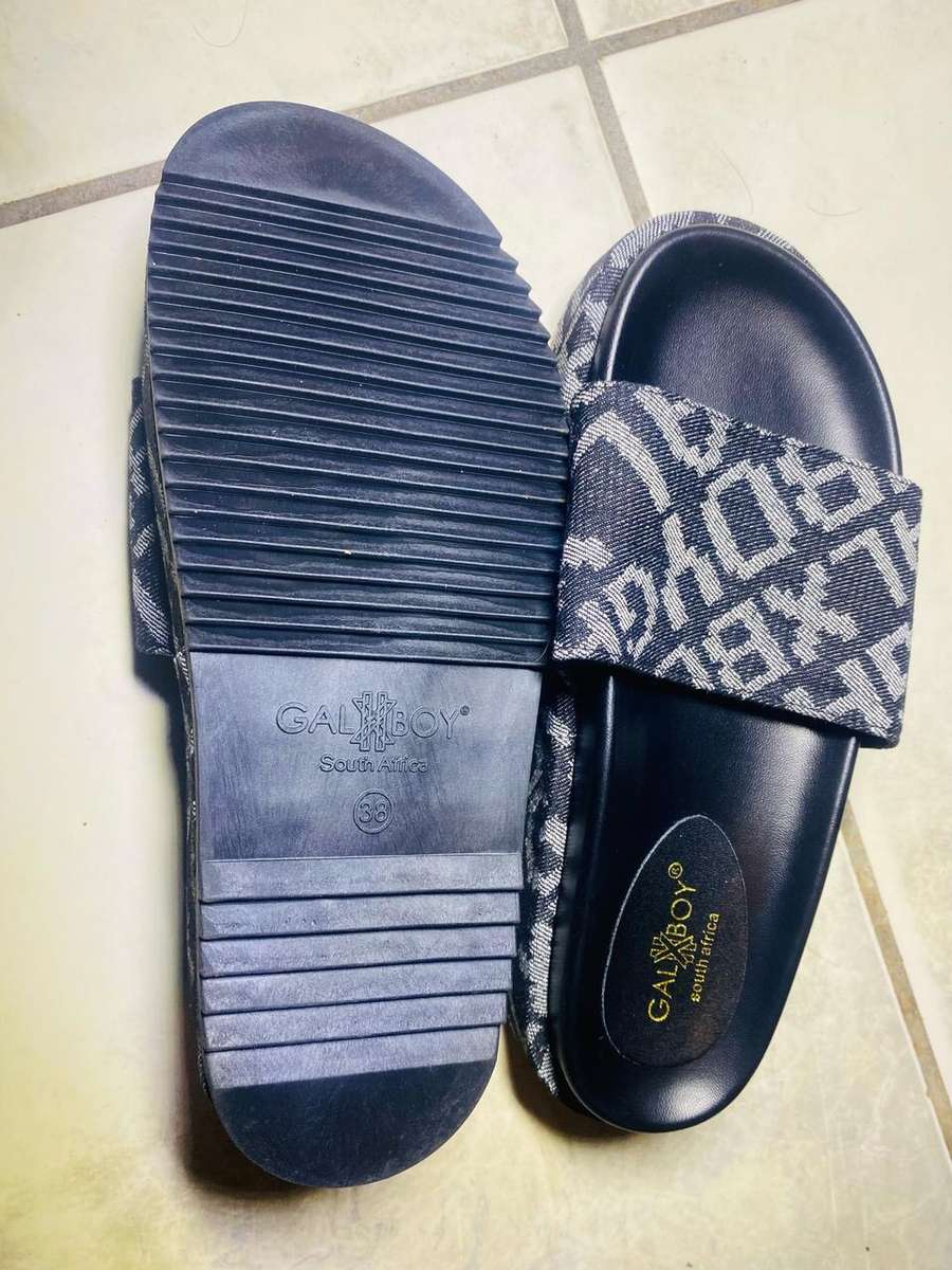 Gallaxy Boy Sandals Size 38