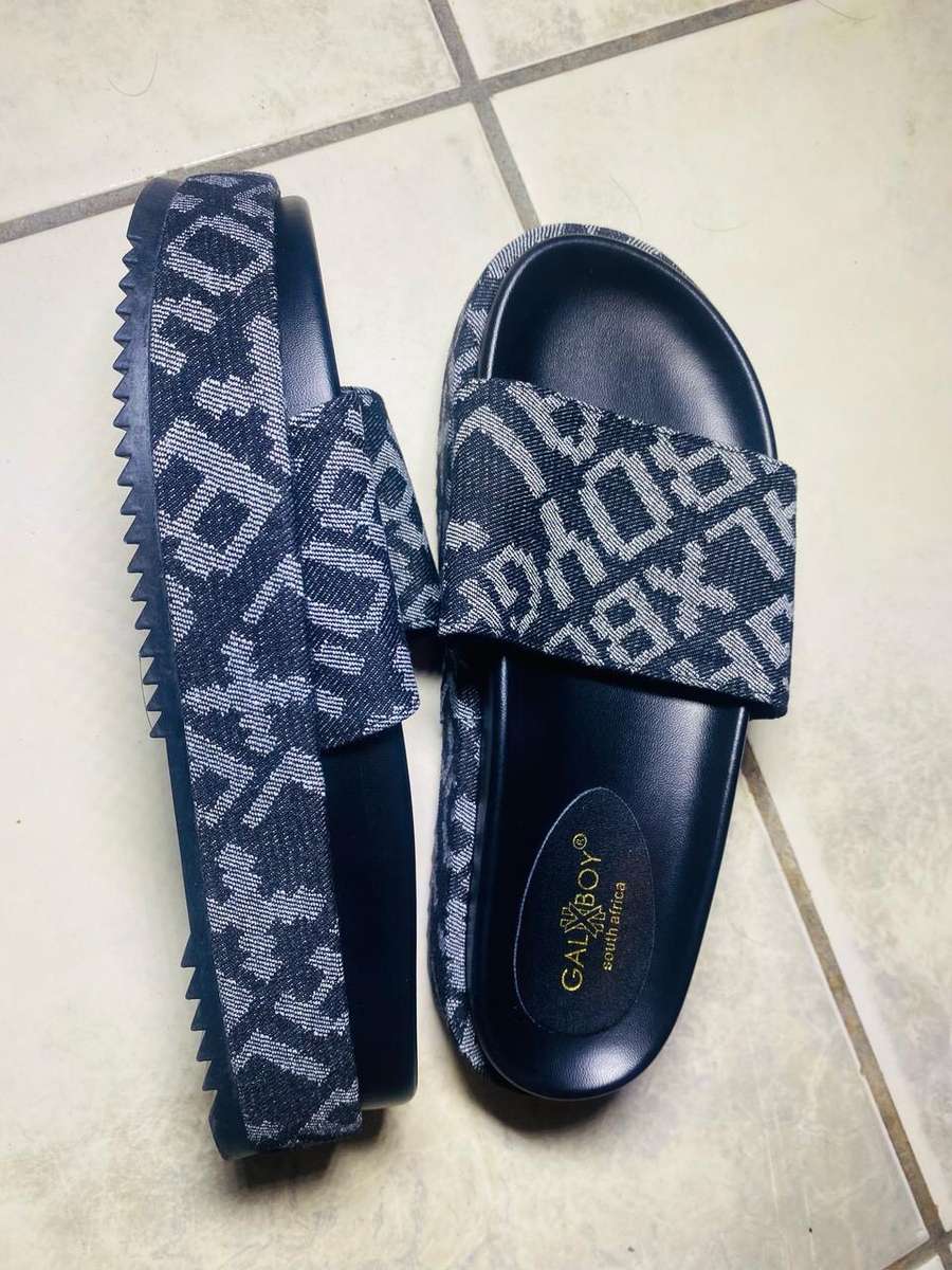 Gallaxy Boy Sandals Size 38