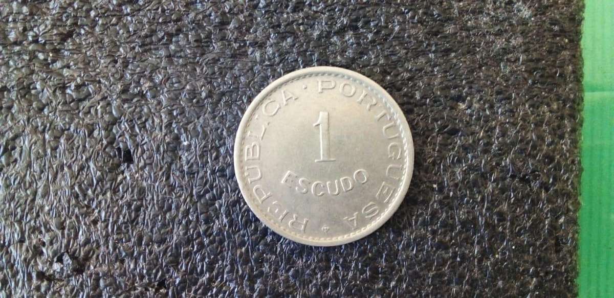 mozambique 1951 one escudo coin