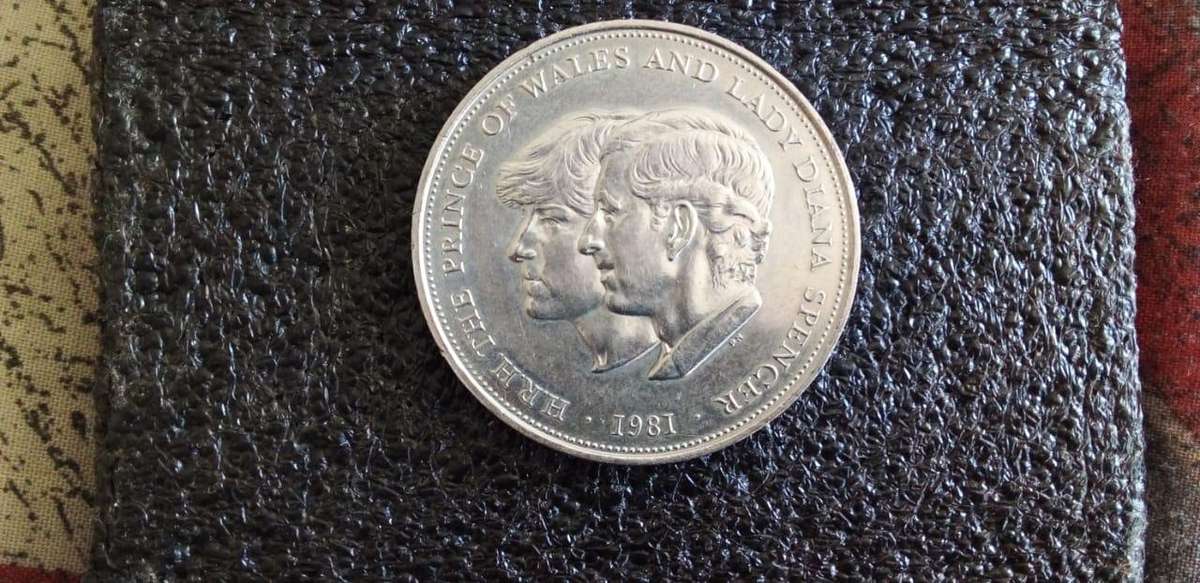 CHARLES AND DIANA 1981 WEDDING COMMEMORATIVE COIN