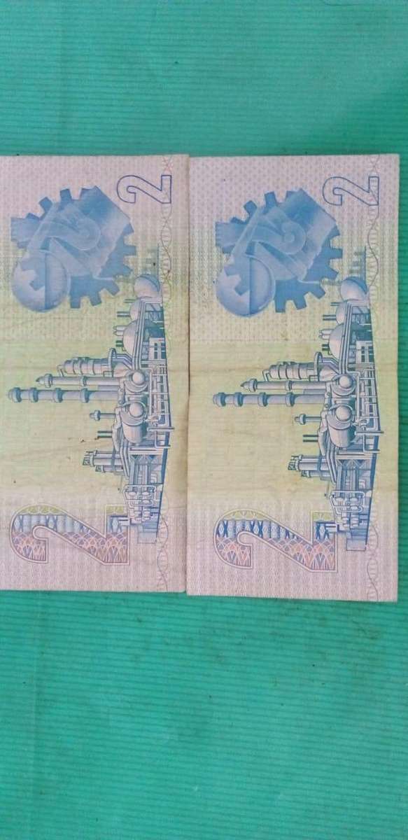 TWO OLD RSA TWO RAND NOTES as per image.