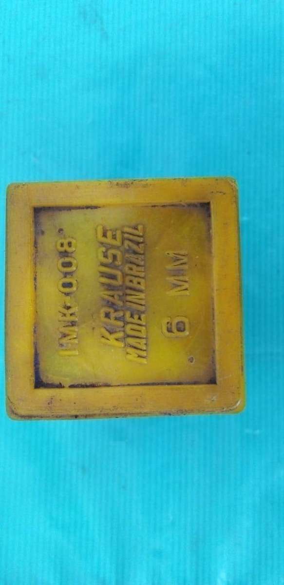 SET OF METAL NUMBER PUNCHERS.