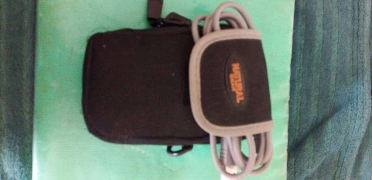 SAMSUNG S750 DIGITAL CAMERA