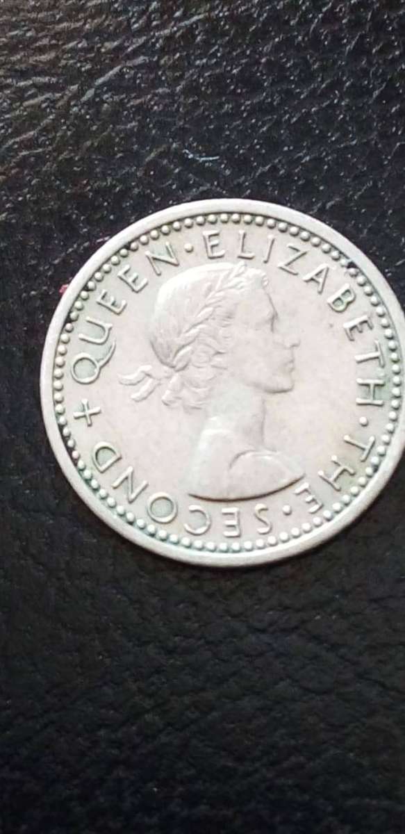 NEW ZEALAND 3 PENCE 1962 COIN