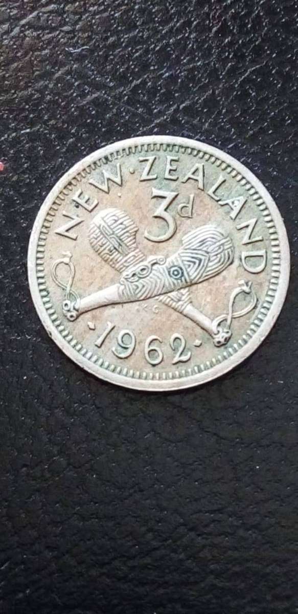 NEW ZEALAND 3 PENCE 1962 COIN