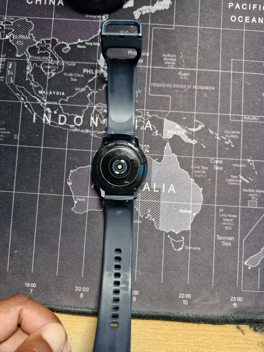 Samsung Watch 2 (Not Working, For Parts)