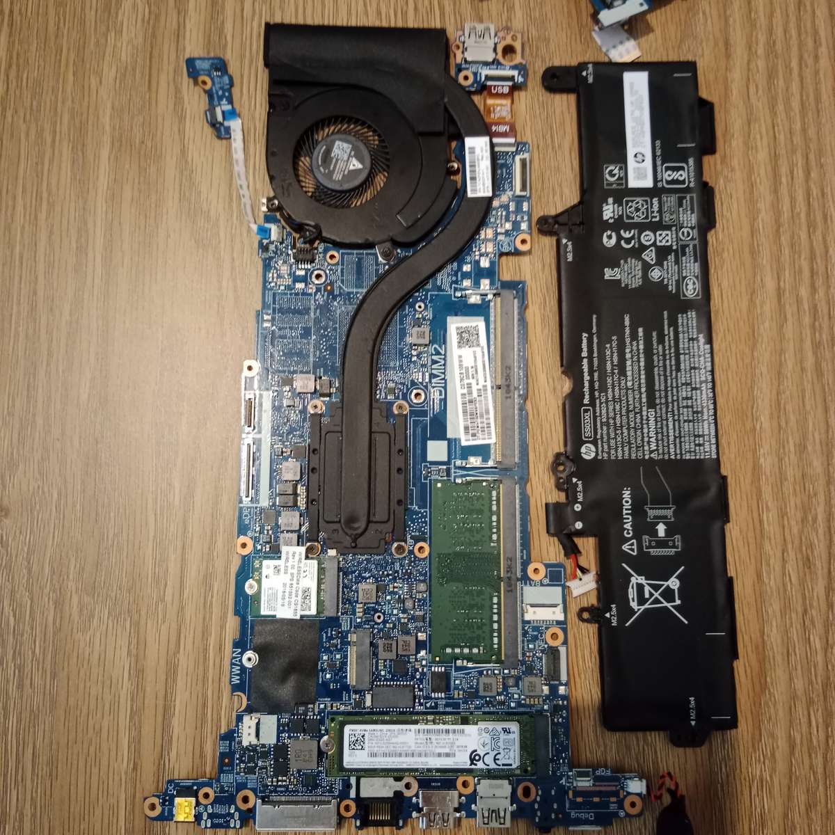 HP 840 G5 i5 8th Gen MainBoard with 8GB Ram OEM Battery, 250GB M.2  and Accessories