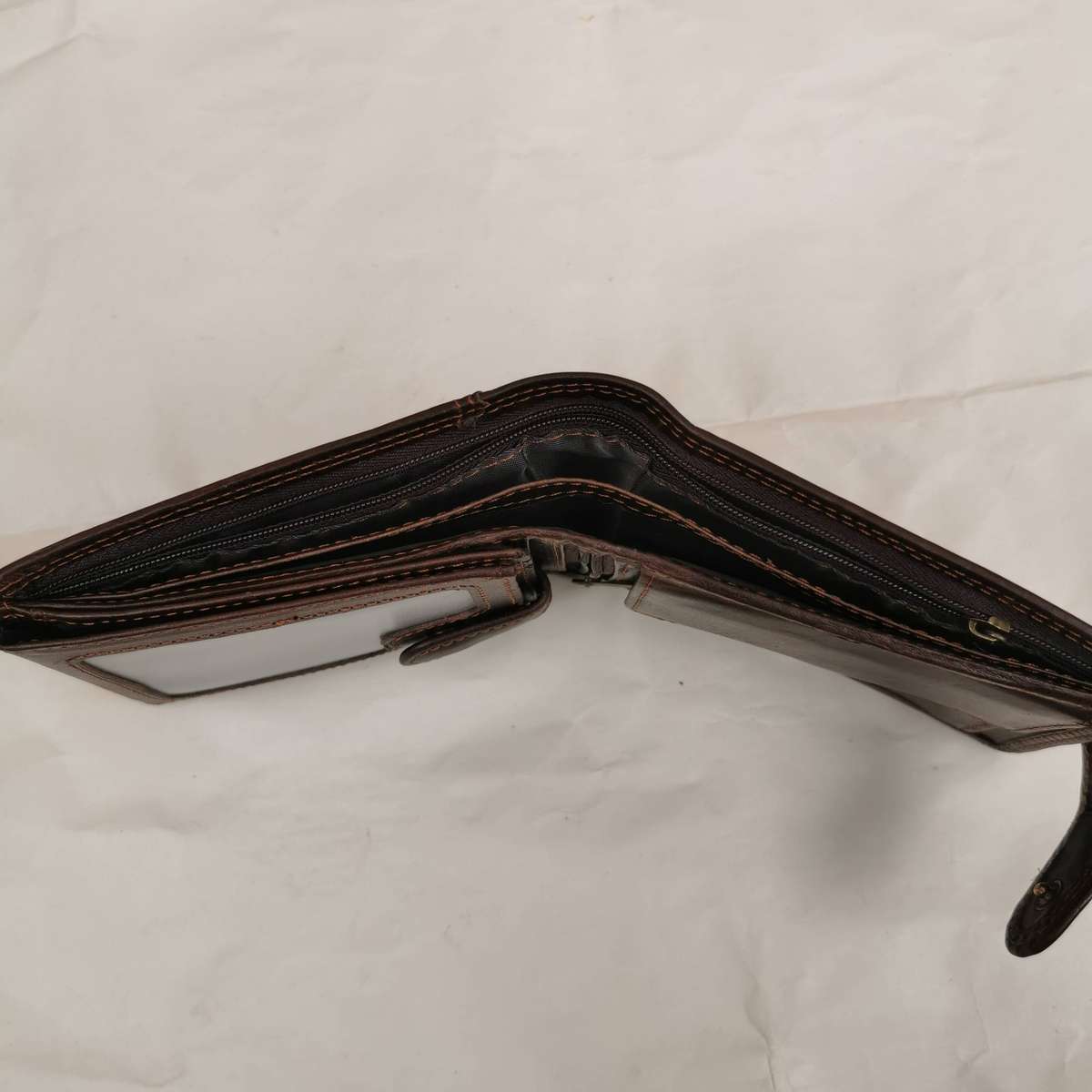 Men's Genuine Leather Bi-fold Wallet