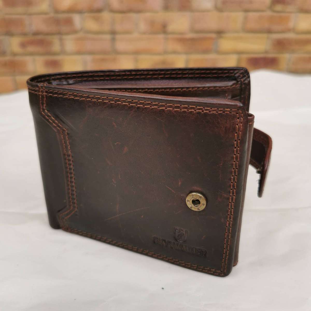 Men's Genuine Leather Bi-fold Wallet