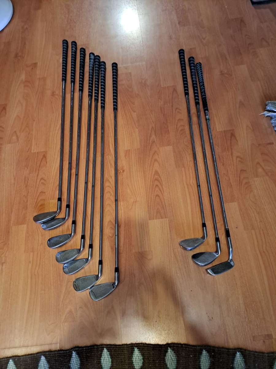 Toney Penna Zenith golf irons, 3 to 9 and sand pitching wedge plus Pro King chip and run, 2nd hand