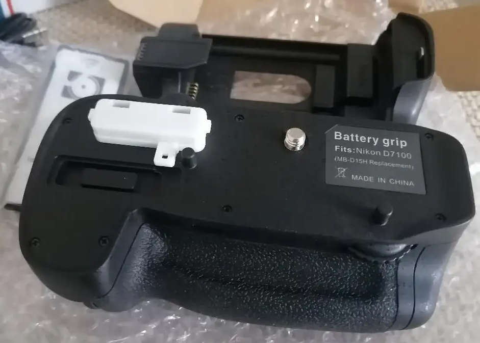 MB-D15H Battery Grip for Nikon D7200 and D7100 & Remote for DSLR Cameras
