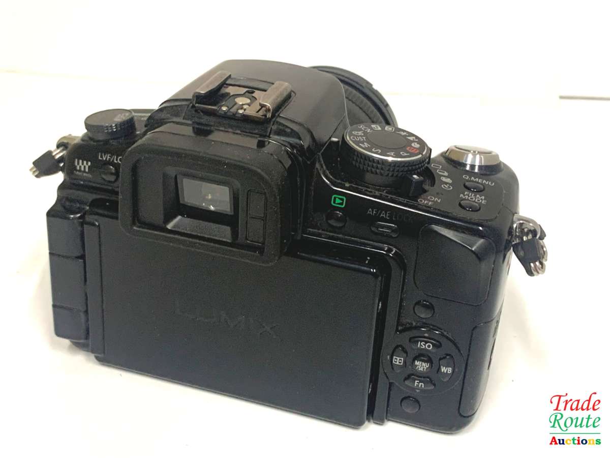 Panasonic Lumix DMC-G1 SLR-Style Digital Camera (Black) with 14-45mm Lens