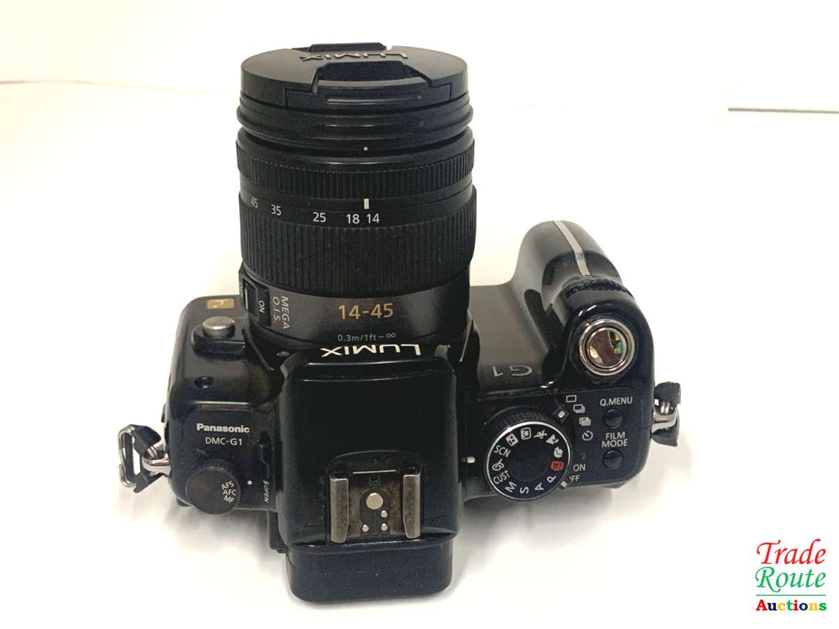 Panasonic Lumix DMC-G1 SLR-Style Digital Camera (Black) with 14-45mm Lens