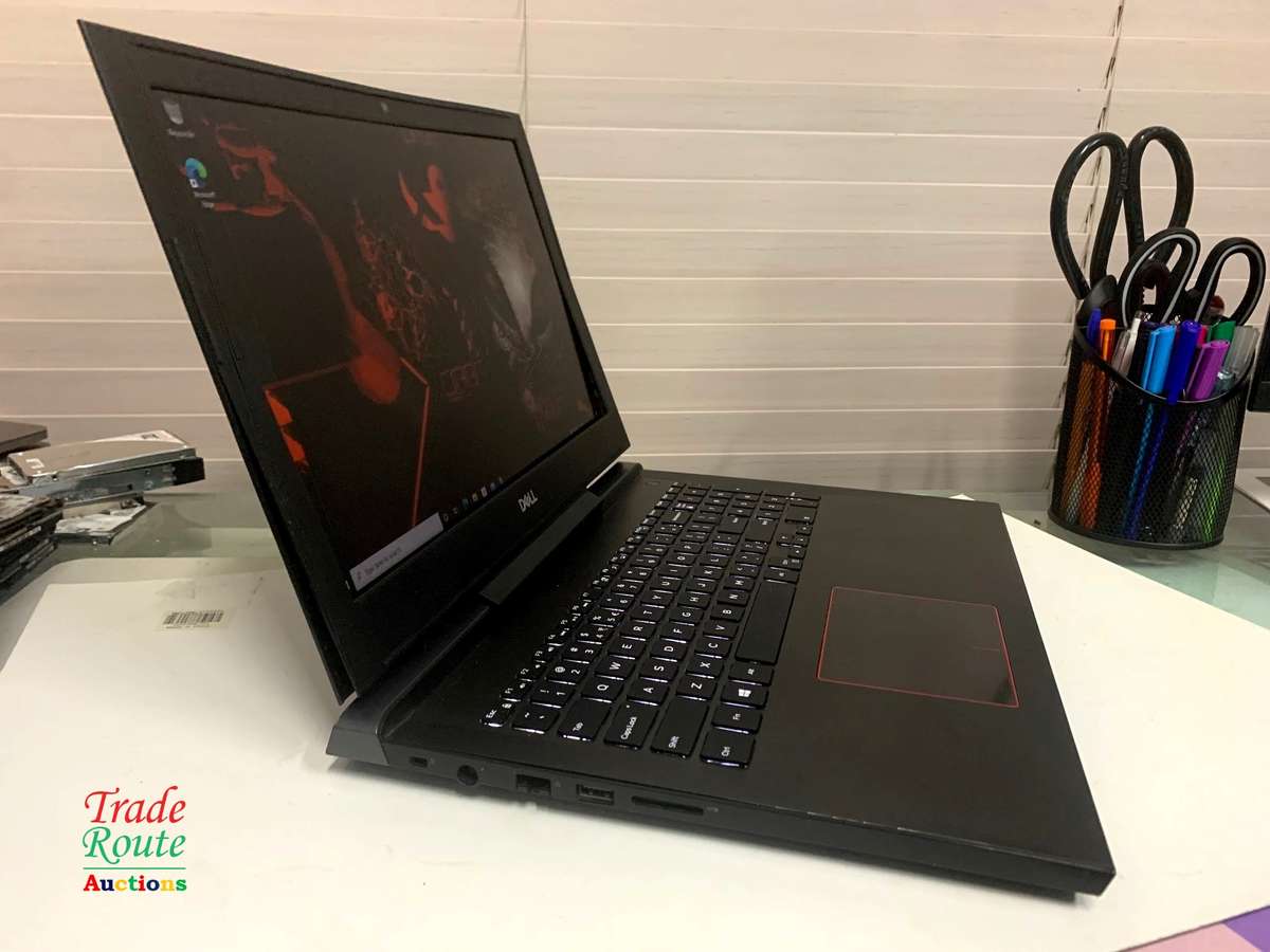 Dell Inspiron G5 15 5587 Gaming Laptop Core i7-8750H 16GB GTX 1050 Ti - Hinge / Screen mount Damaged