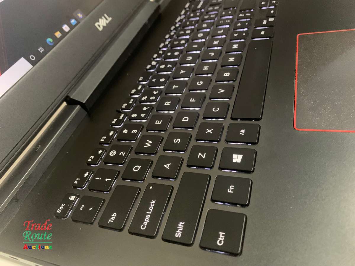 Dell Inspiron G5 15 5587 Gaming Laptop Core i7-8750H 16GB GTX 1050 Ti - Hinge / Screen mount Damaged