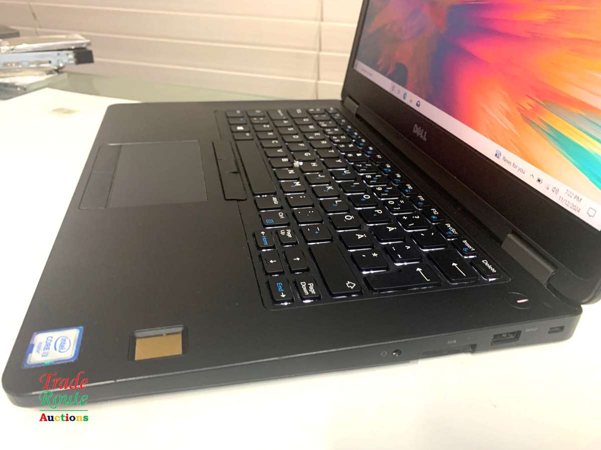 DELL LATITUDE E5470 LAPTOP | CORE i3 6100U 6th Gen 2.3GHz | 12GB RAM | 250GB SSD