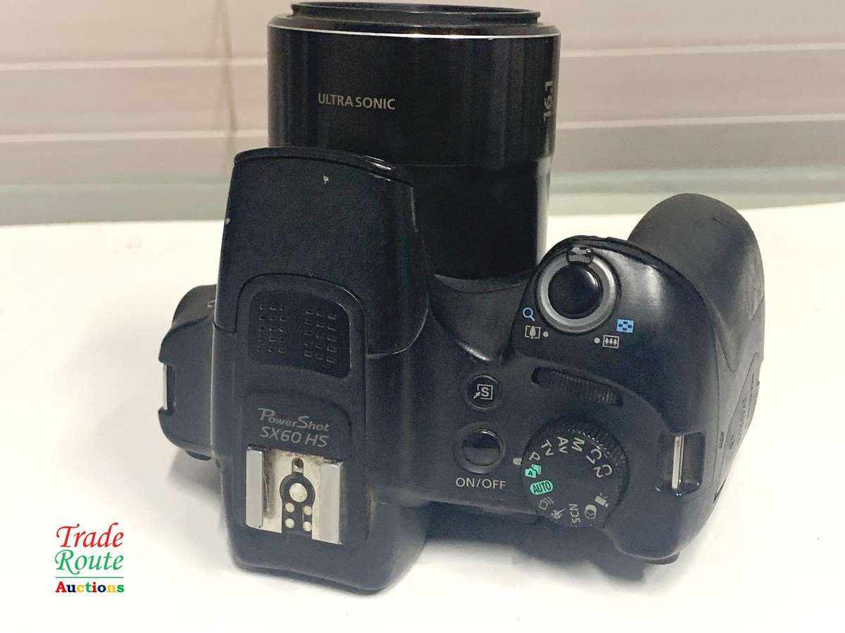 Canon Powershot SX60 HS 16.1MP Digital Camera 65x Optical Zoom Lens 3-inch LCD Tilt Screen (Black)