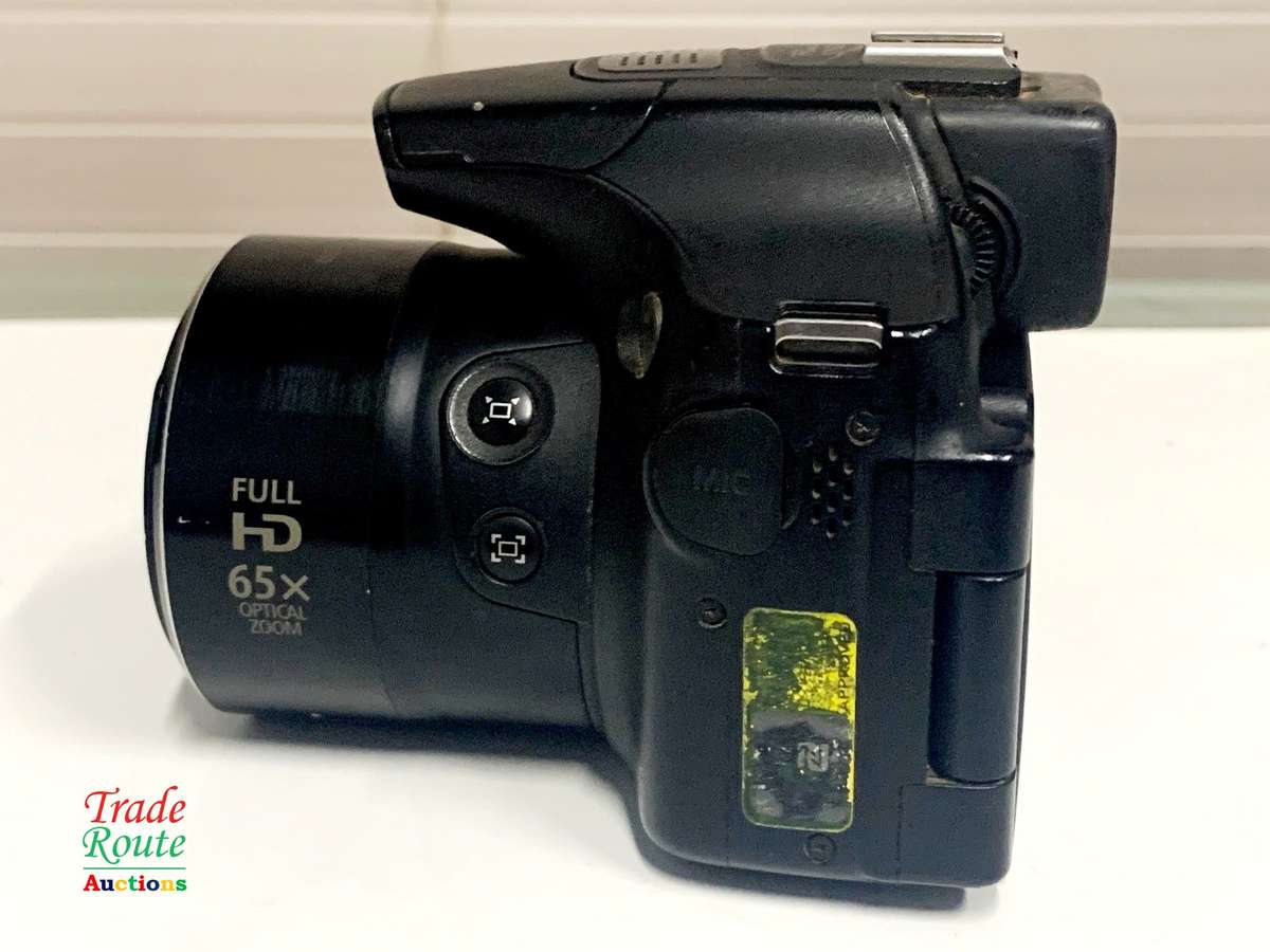 Canon Powershot SX60 HS 16.1MP Digital Camera 65x Optical Zoom Lens 3-inch LCD Tilt Screen (Black)