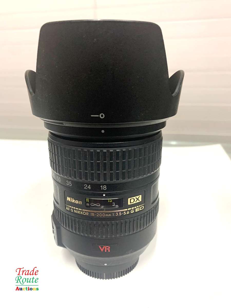 Nikon 18-200mm VR Telephoto Zoom Lens for NIKON DIGITAL Cameras