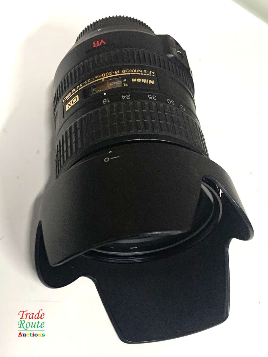 Nikon 18-200mm VR Telephoto Zoom Lens for NIKON DIGITAL Cameras