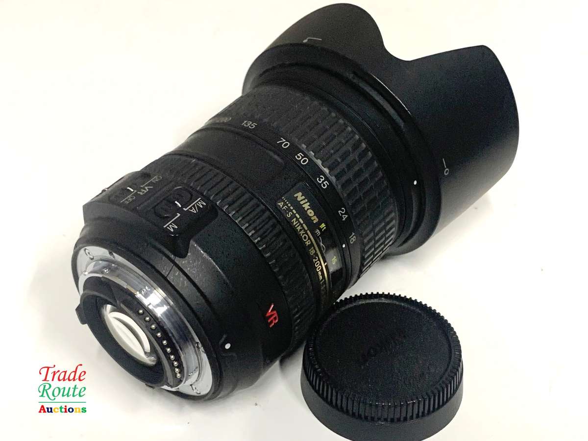 Nikon 18-200mm VR Telephoto Zoom Lens for NIKON DIGITAL Cameras