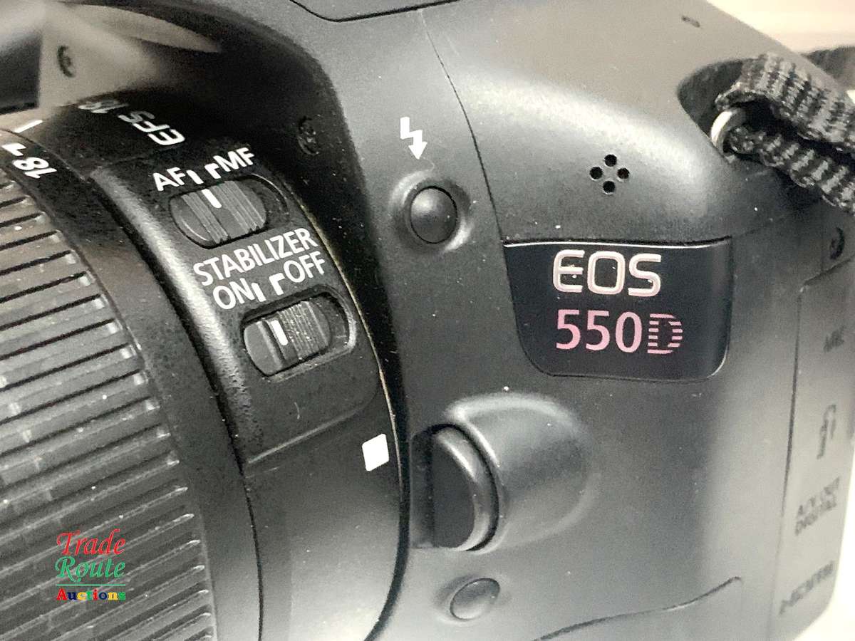 CANON 550D DIGITAL SLR CAMERA with Canon 18-55mm Lens Kit