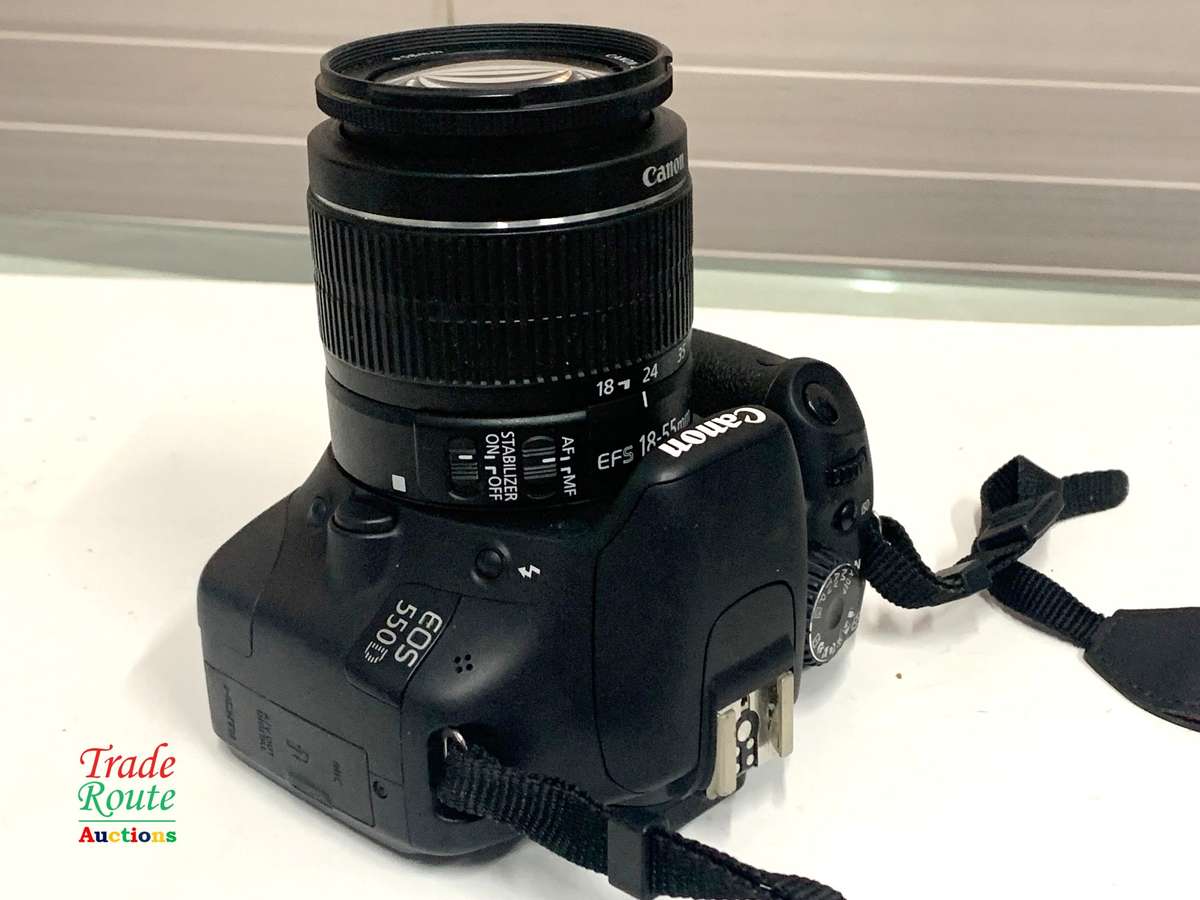 CANON 550D DIGITAL SLR CAMERA with Canon 18-55mm Lens Kit