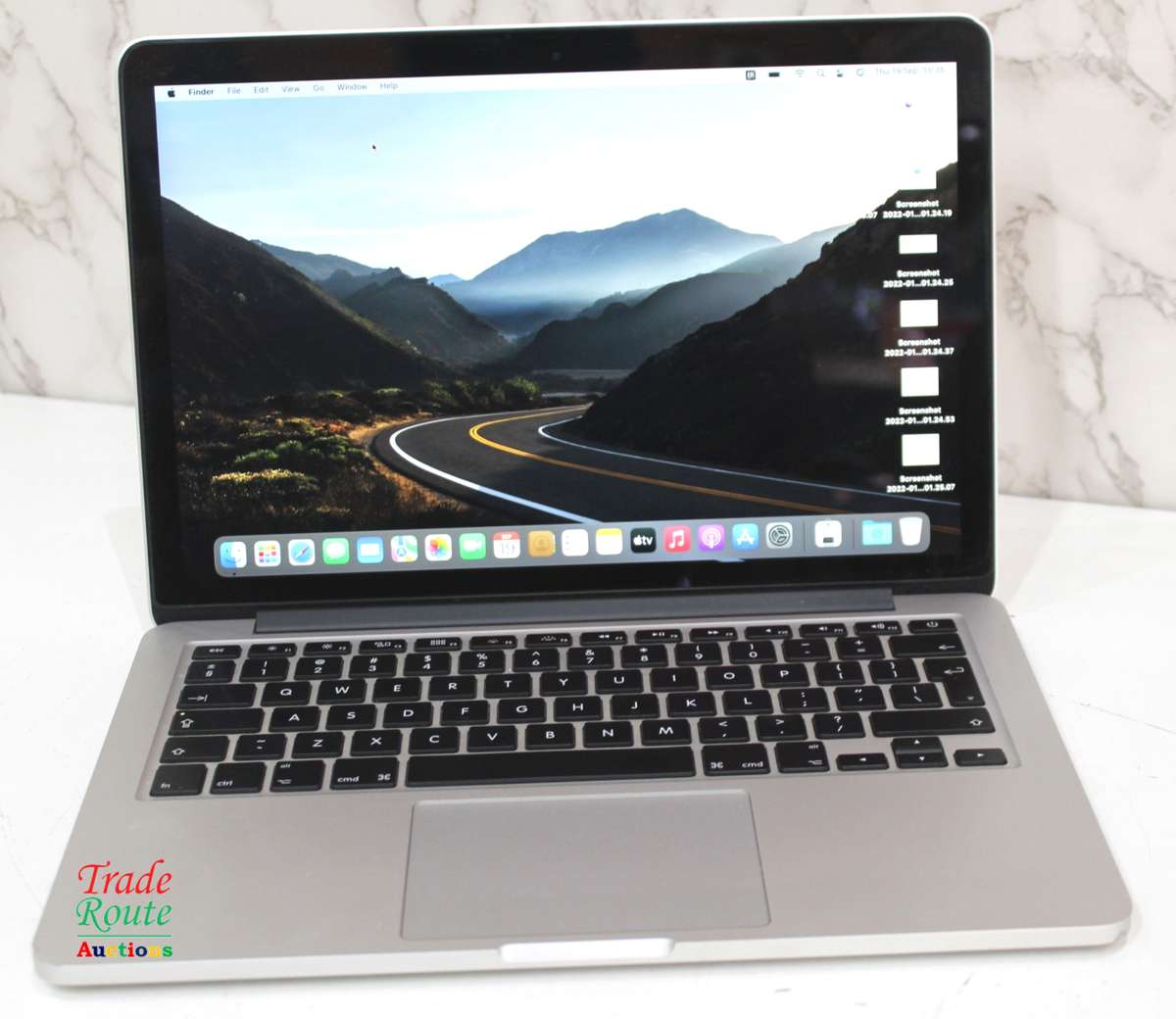 MacBook Pro 13.3-inch * macOS Monterey ** RETINA ** Core i5 2.9GHz | 8GB RAM | 500GB SSD