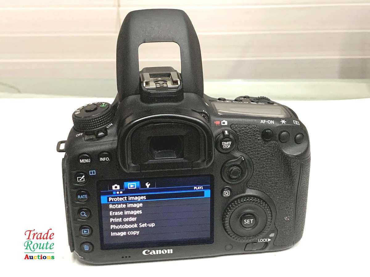 Canon EOS 7D Mark II DSLR Camera (Body only) 20.2 MP