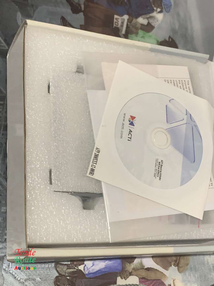 ACTi CAM-5301HP MPEG-4 Real-Time Network Streaming IP Camera