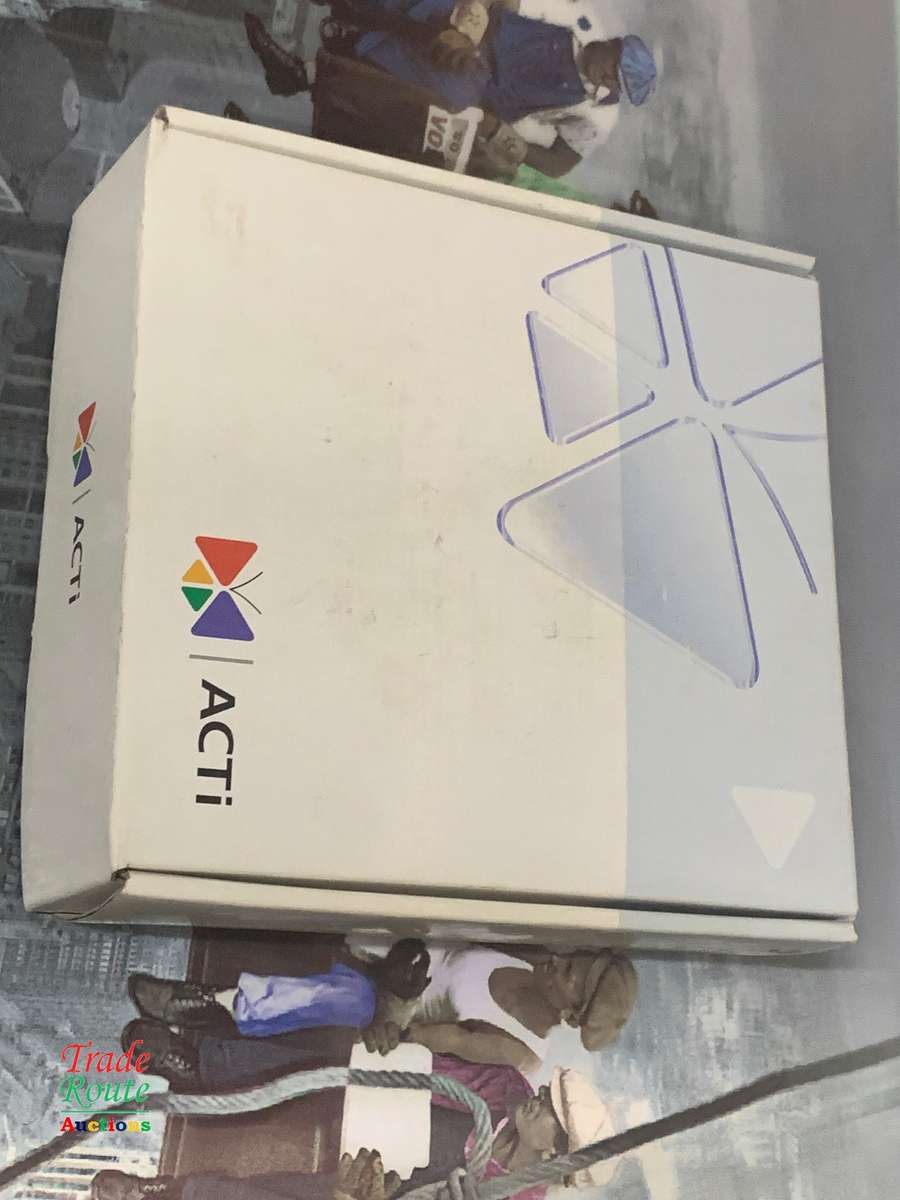 ACTi CAM-5301HP MPEG-4 Real-Time Network Streaming IP Camera