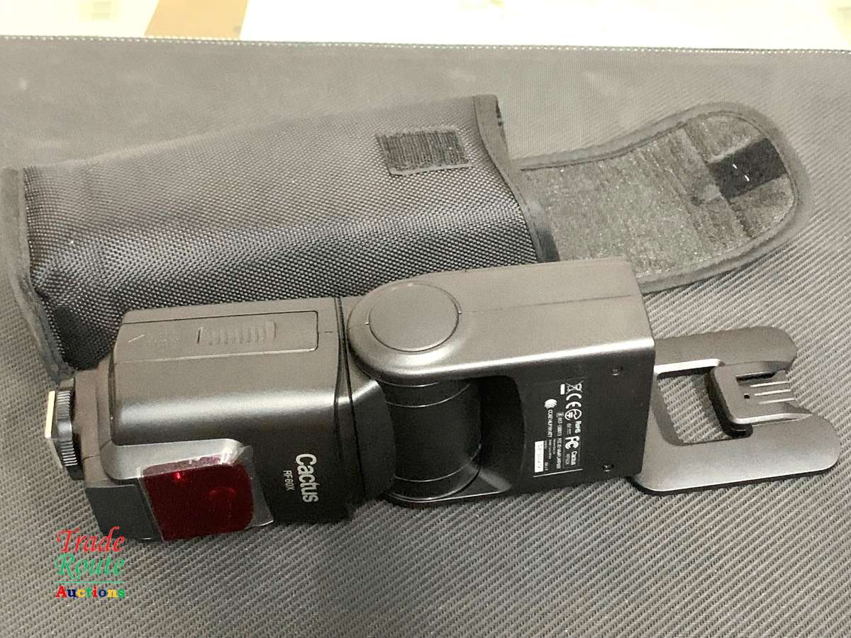 Cactus RF60x Wireless Flash for Canon Nikon Sony Pentax DSLR Cameras