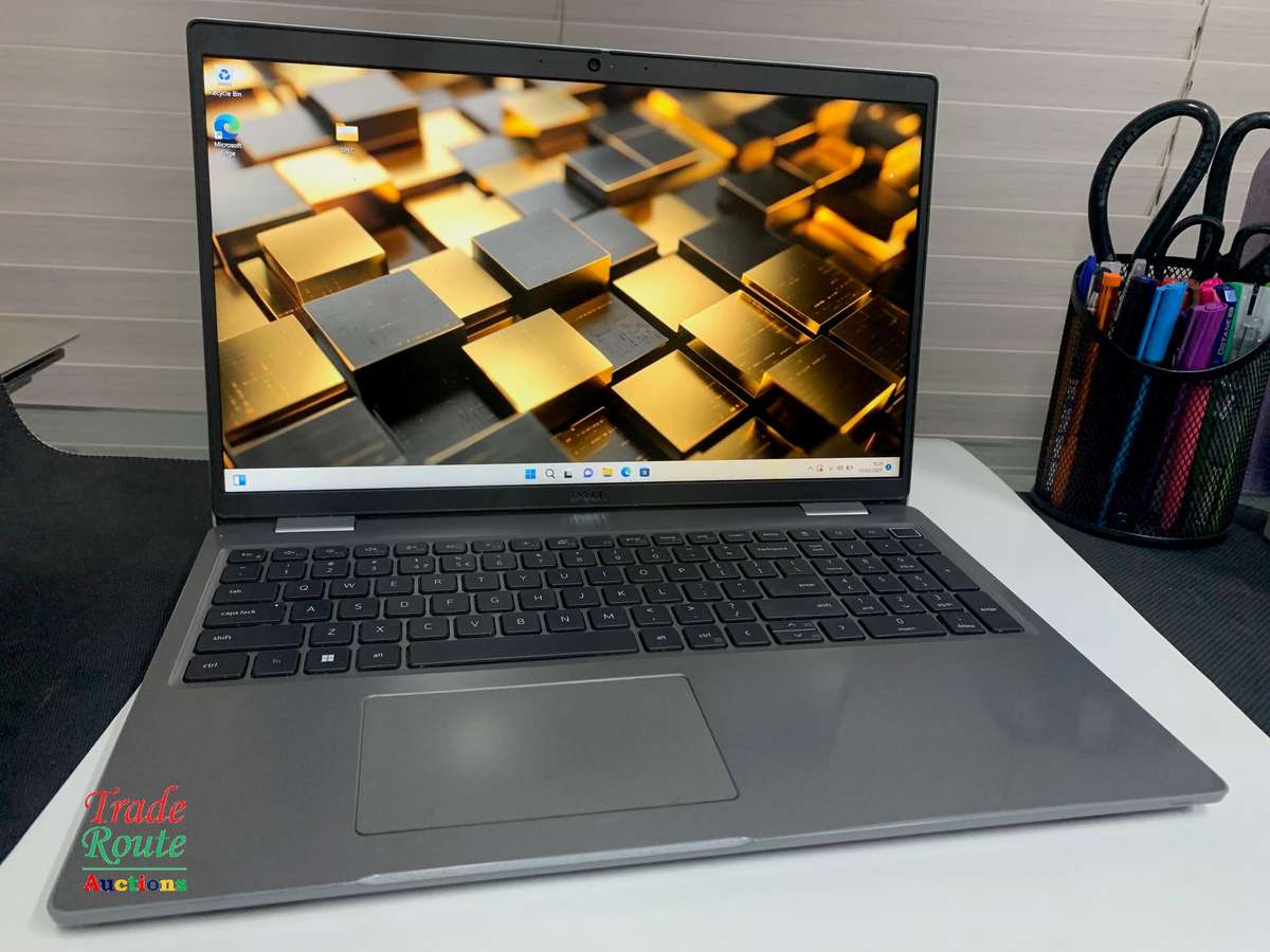 DELL LATITUDE 5520 15.6" FHD Laptop | 11th Gen Core i7-1165G7 | 16GB RAM | 512GB SSD