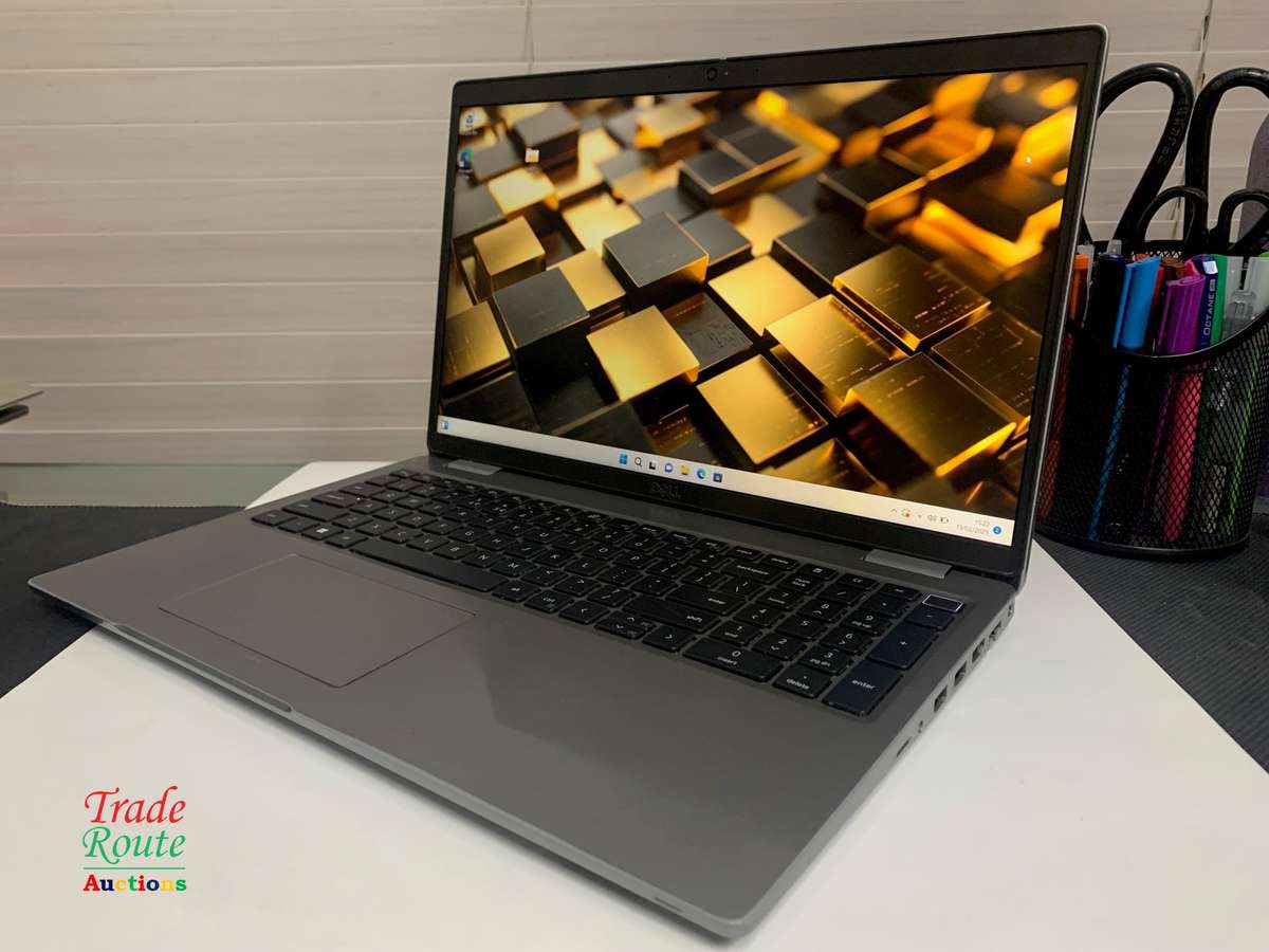 DELL LATITUDE 5520 15.6" FHD Laptop | 11th Gen Core i7-1165G7 | 16GB RAM | 512GB SSD