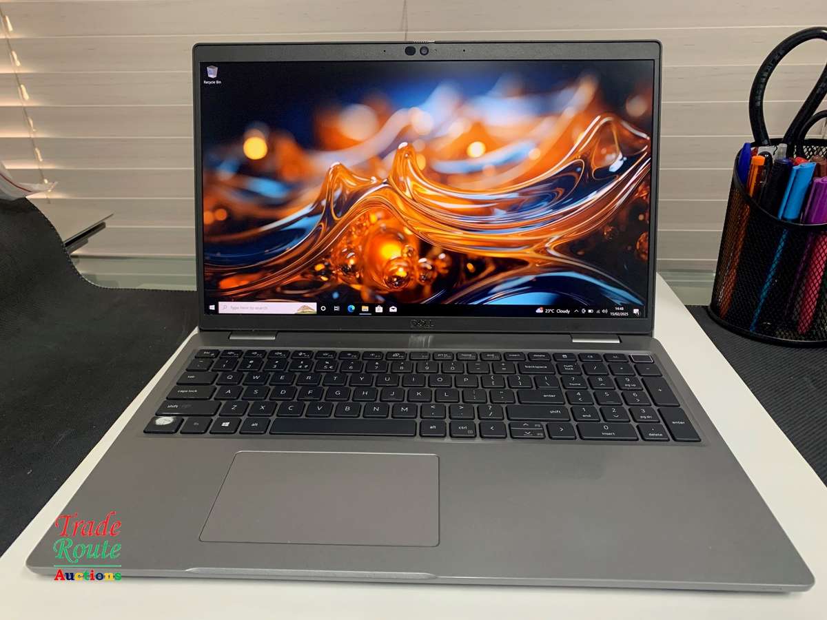 DELL LATITUDE 5520 15.6"FHD Laptop | 11th Gen Core i7-1185G7 | 16GB RAM | 512GB SSD Keys Faded