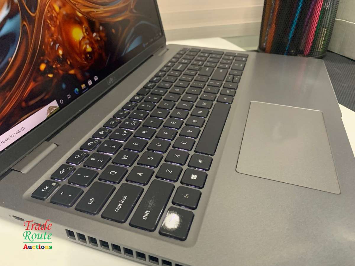 DELL LATITUDE 5520 15.6"FHD Laptop | 11th Gen Core i7-1185G7 | 16GB RAM | 512GB SSD Keys Faded