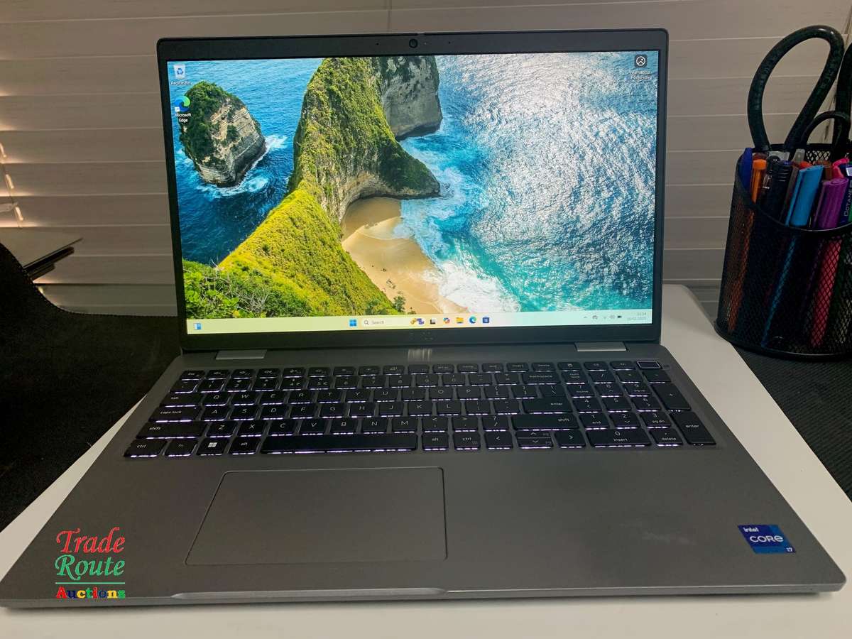 DELL LATITUDE 5520 15.6" FHD Laptop | 11th Gen Core i7-1165G7 | 16GB RAM | 512GB SSD