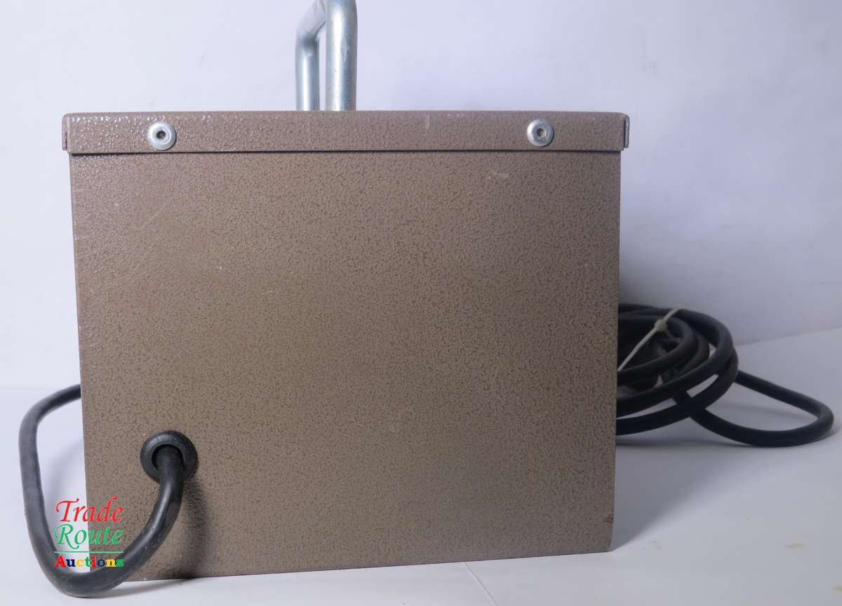 Auto Step-Down Transformer 1KVA 230V to 110V AC 1000W - US plug