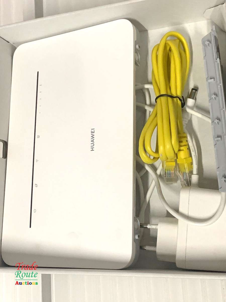 Huawei 4G Router 3 Pro B535 Modem 4G 300Mbps Mobile WiFi Router Takes SIM Card works on All Networks