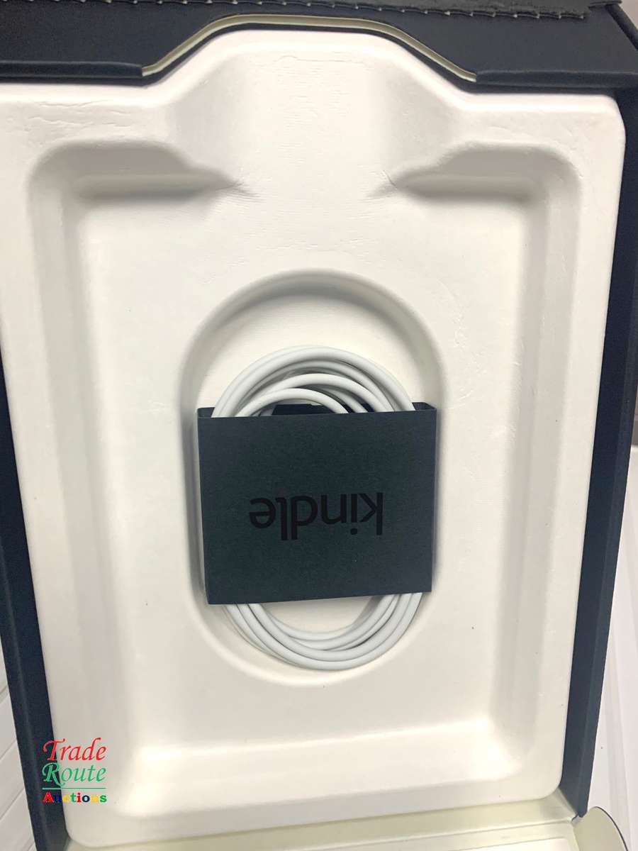 Amazon Kindle Wi-Fi E-Reader