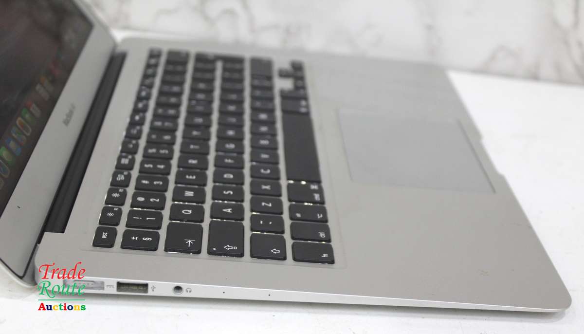 2017 MacBook Air 13.3-inch | Core i5 1.8GHz | 8GB RAM | 128GB SSD Boxed