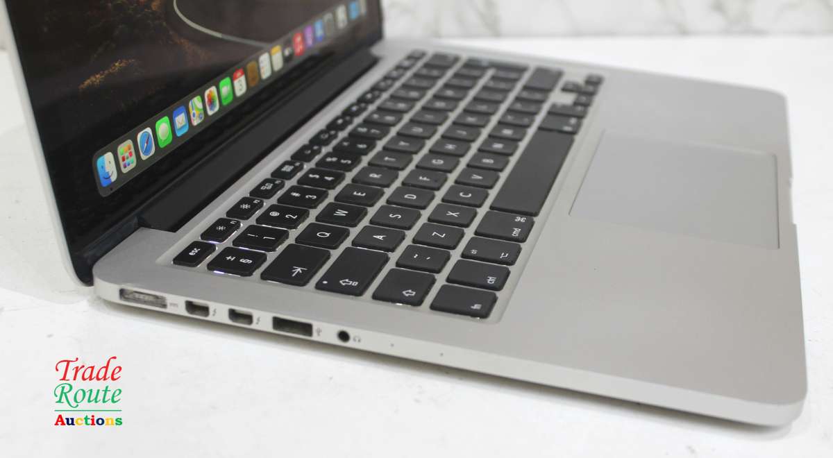 Boxed Apple MacBook Pro 13.3-inch  | Core i5 2.6GHz | 8GB RAM | 500GB SSD  ** RETINA DISPLAY *