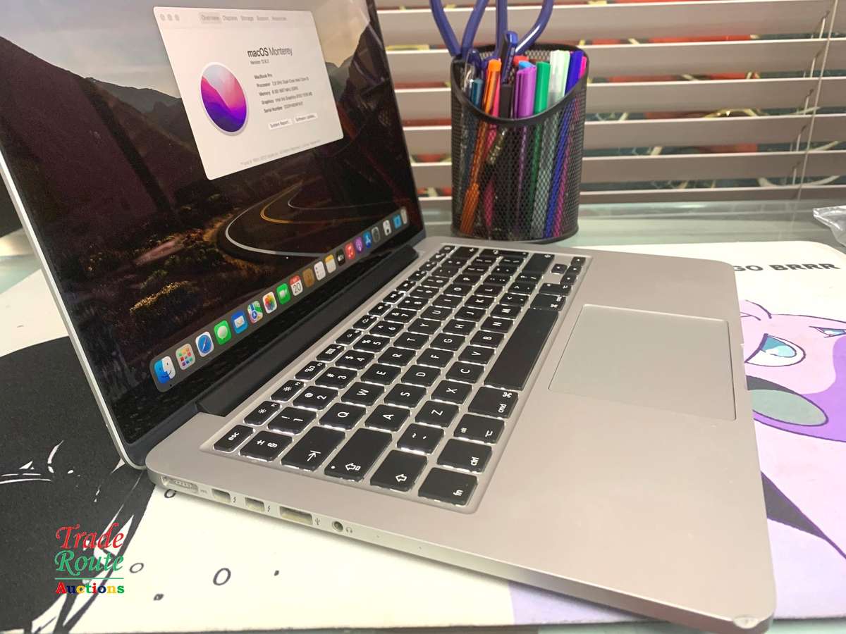 MacBook Pro 13.3-inch * macOS Monterey ** RETINA ** Core i5 2.9GHz | 8GB RAM | 500GB SSD