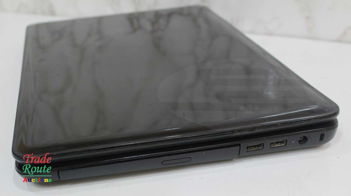 HP 2000 Notebook 15.6 Inch Laptop | CORE i3 3120M 2.5GHz | 4GB RAM | 320GB HDD - faulty battery