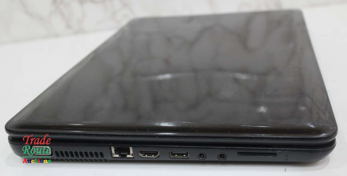 HP 2000 Notebook 15.6 Inch Laptop | CORE i3 3120M 2.5GHz | 4GB RAM | 320GB HDD - faulty battery