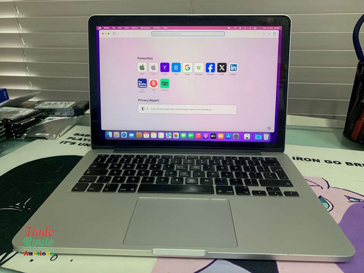 MacBook Pro 13.3-inch * macOS Monterey ** RETINA ** Core i5 2.7GHz | 8GB RAM | 128GB SSD